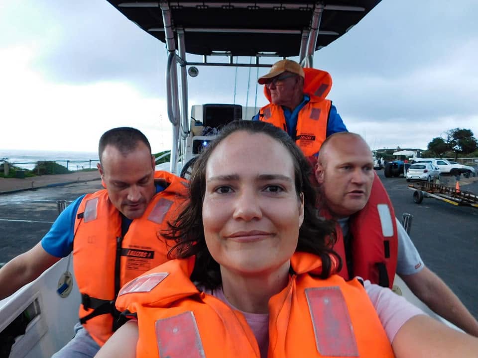 The children preferred deep sea finishing once the restrictions were lifted. Karen, Louis and Cornรฉ.