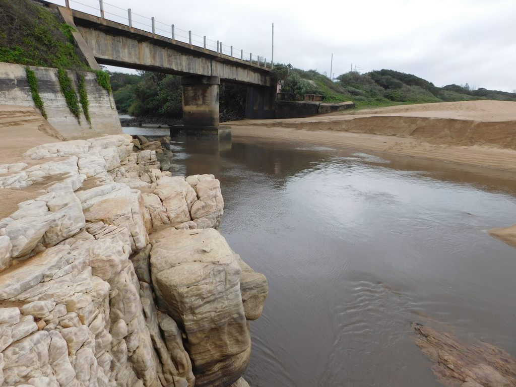 The train bridge over the Mhlangamkhulu River between Sea Park and South Port.